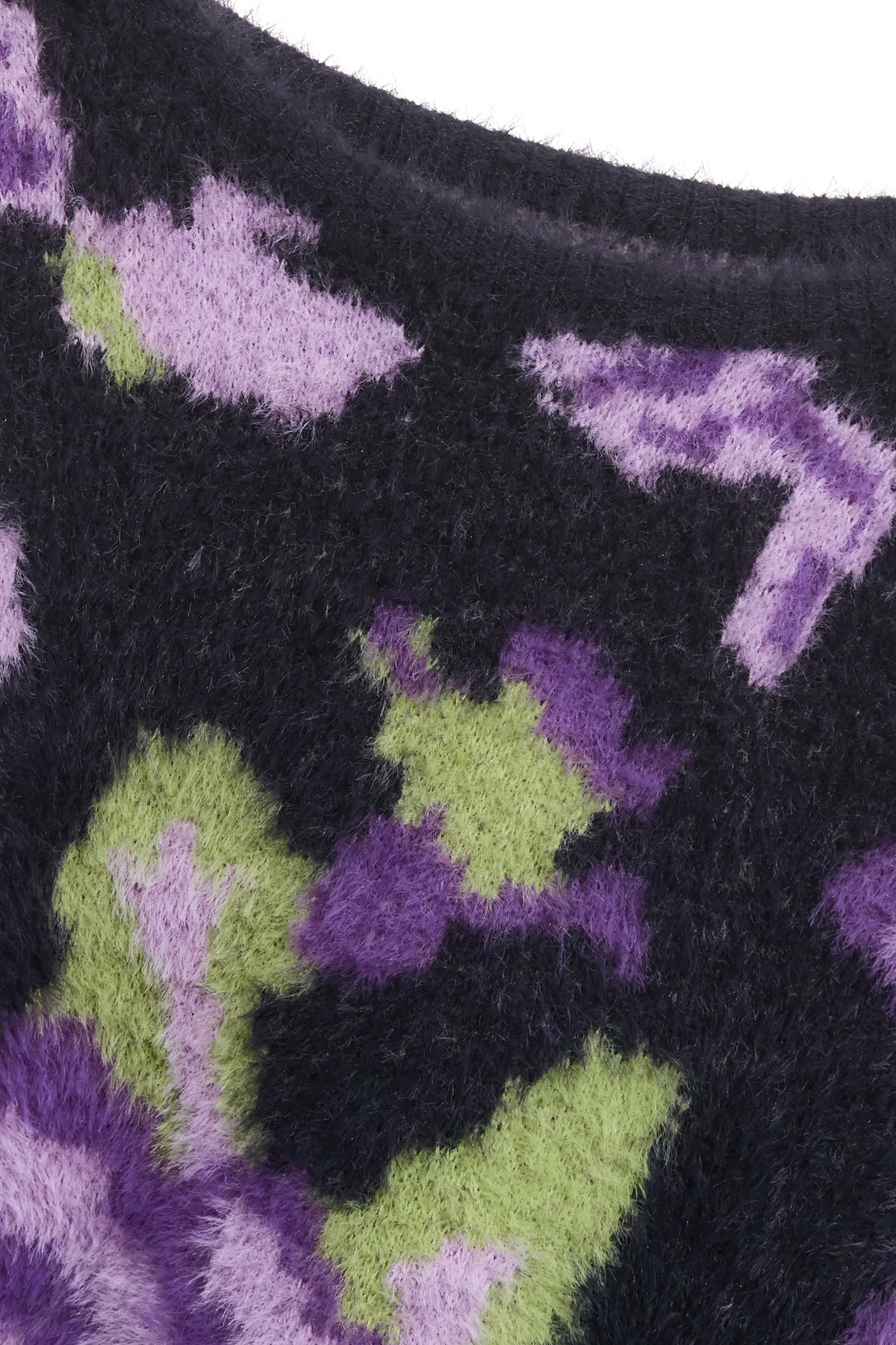 溫室綺麗花卉針織上衣溫室綺麗花卉針織上衣,上班OL穿搭,上衣,春夏穿搭,派對特輯,約會特輯,花花世界,針織,針織上衣,針織衫