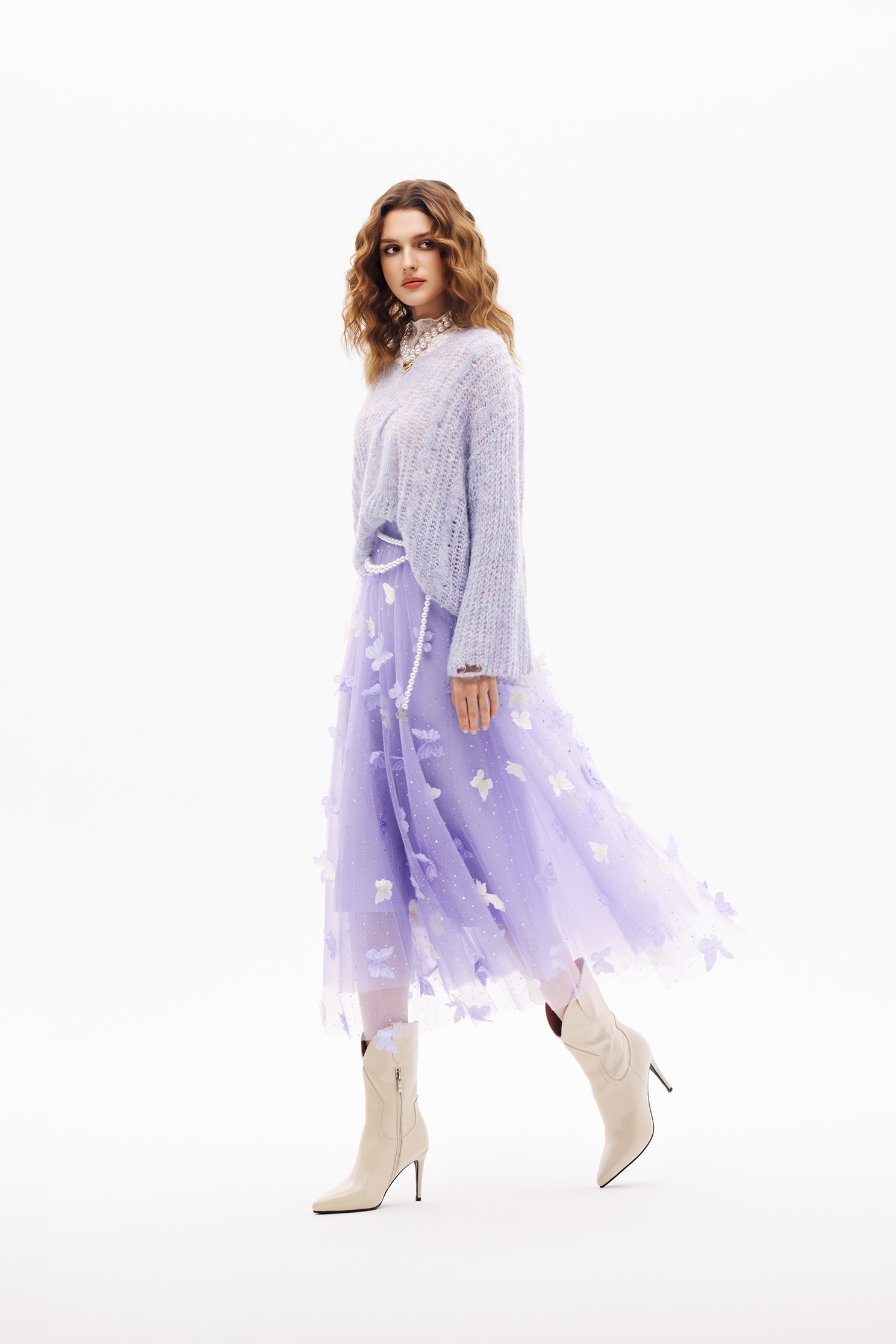 柔紫色五彩針織上衣柔紫色五彩針織上衣,V領上衣,上衣,春夏穿搭,簡約穿搭,約會特輯,針織,針織上衣,針織衫