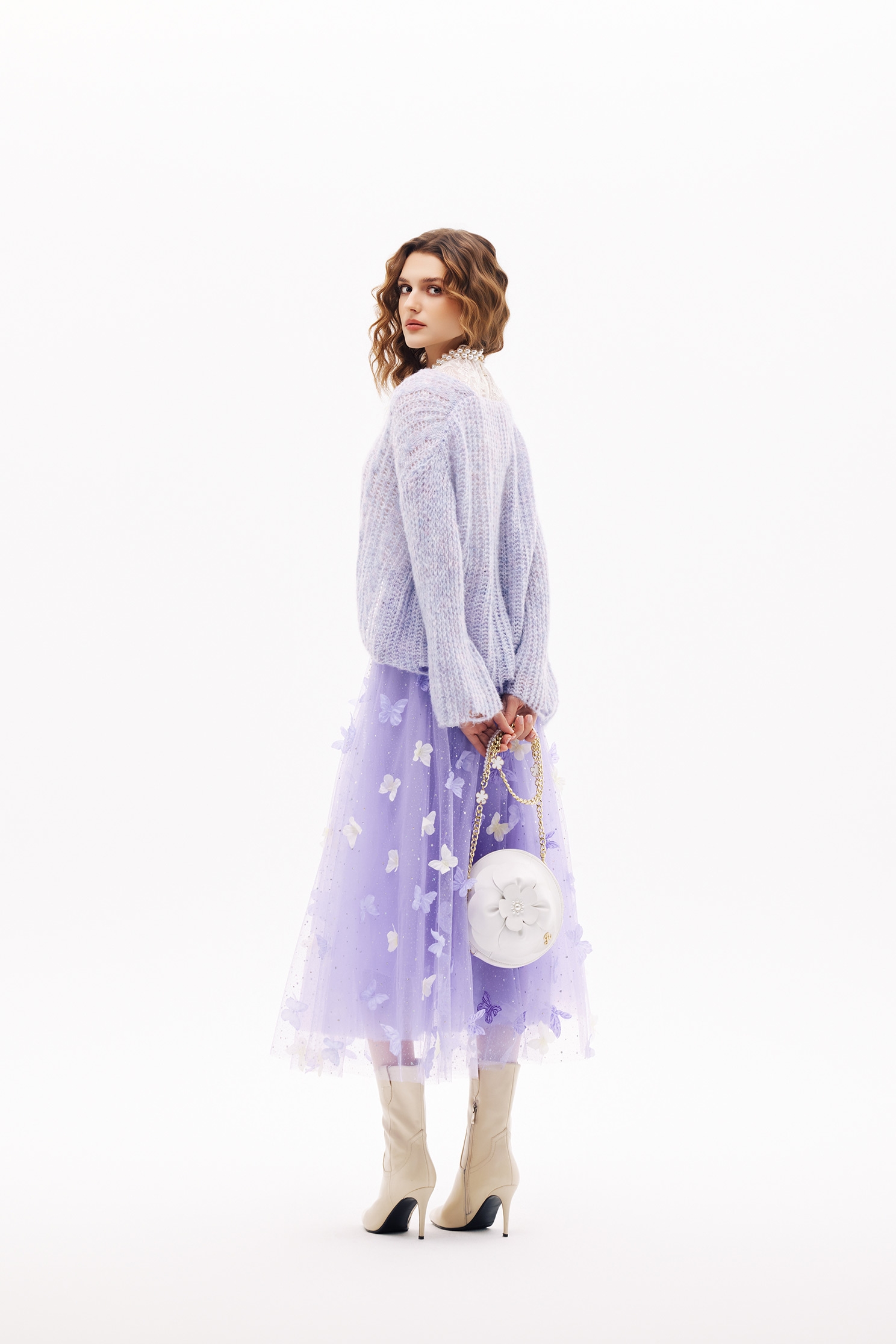 柔紫色五彩針織上衣柔紫色五彩針織上衣,V領上衣,上衣,春夏穿搭,簡約穿搭,約會特輯,針織,針織上衣,針織衫