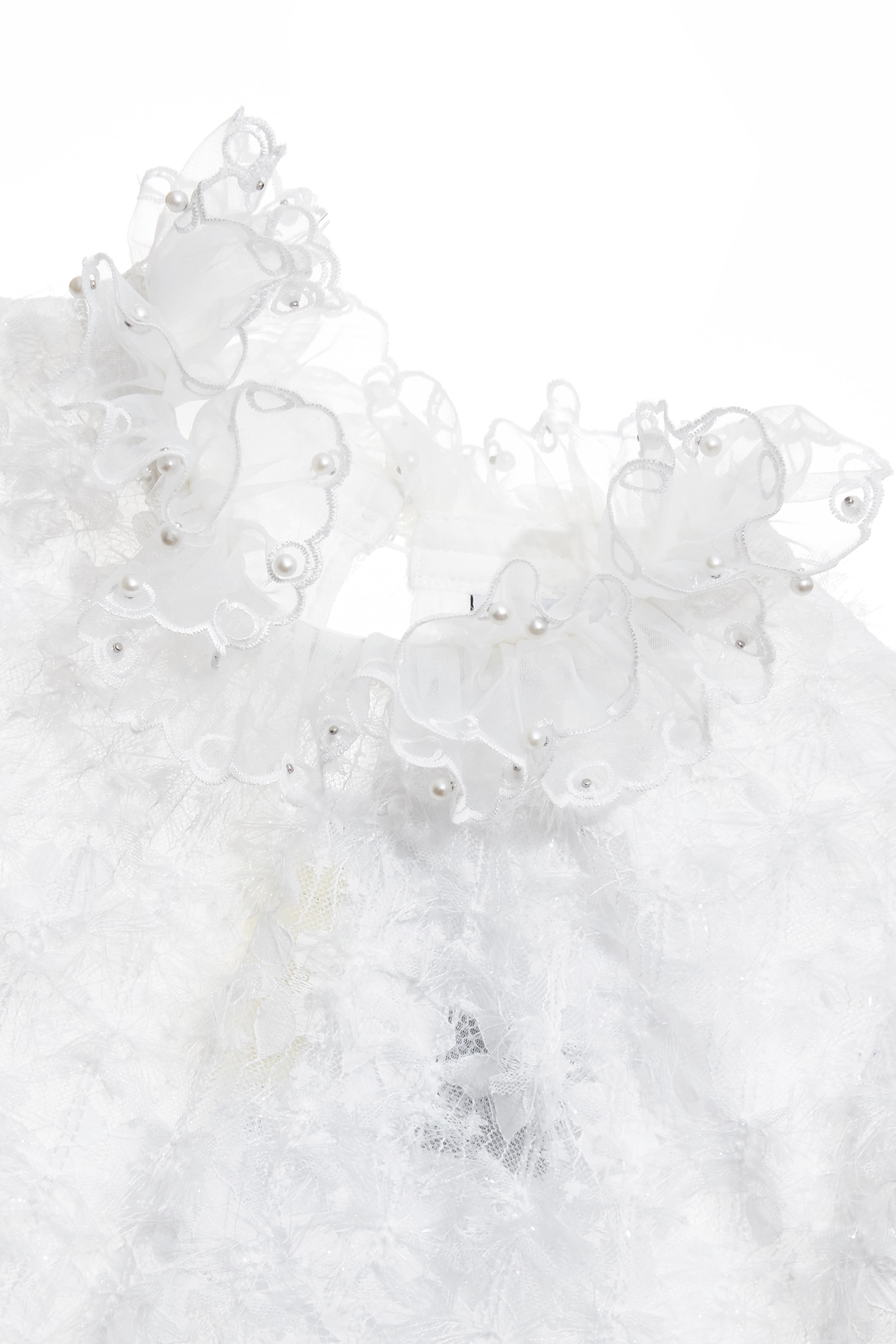 綴光澤睫毛蕾絲上衣綴光澤睫毛蕾絲上衣,上班OL穿搭,上衣,人氣商品,刺繡,春夏穿搭,約會特輯,繡花,花花世界,荷葉,蕾絲,蕾絲上衣