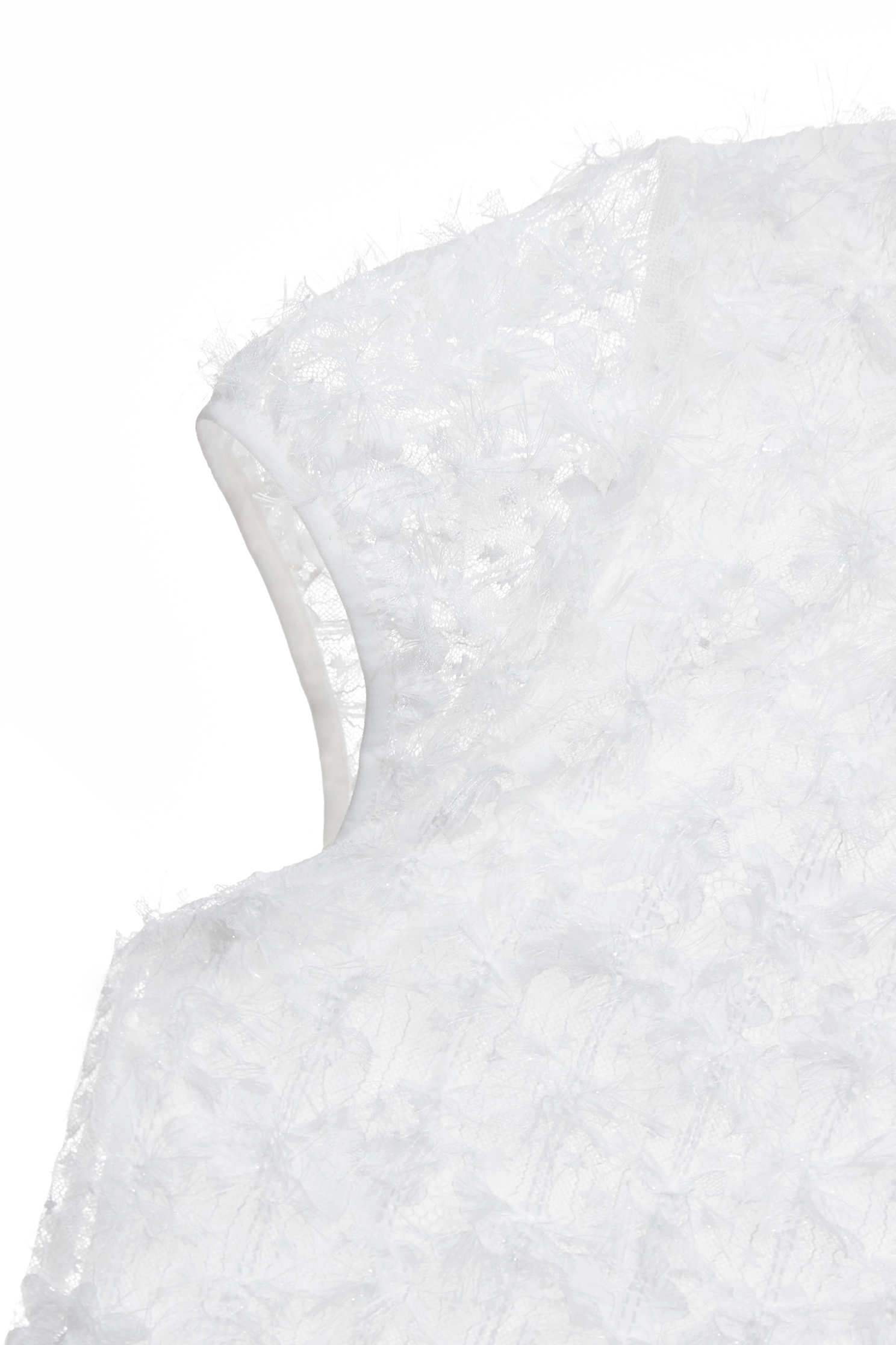 綴光澤睫毛蕾絲上衣綴光澤睫毛蕾絲上衣,上班OL穿搭,上衣,人氣商品,刺繡,春夏穿搭,約會特輯,繡花,花花世界,荷葉,蕾絲,蕾絲上衣