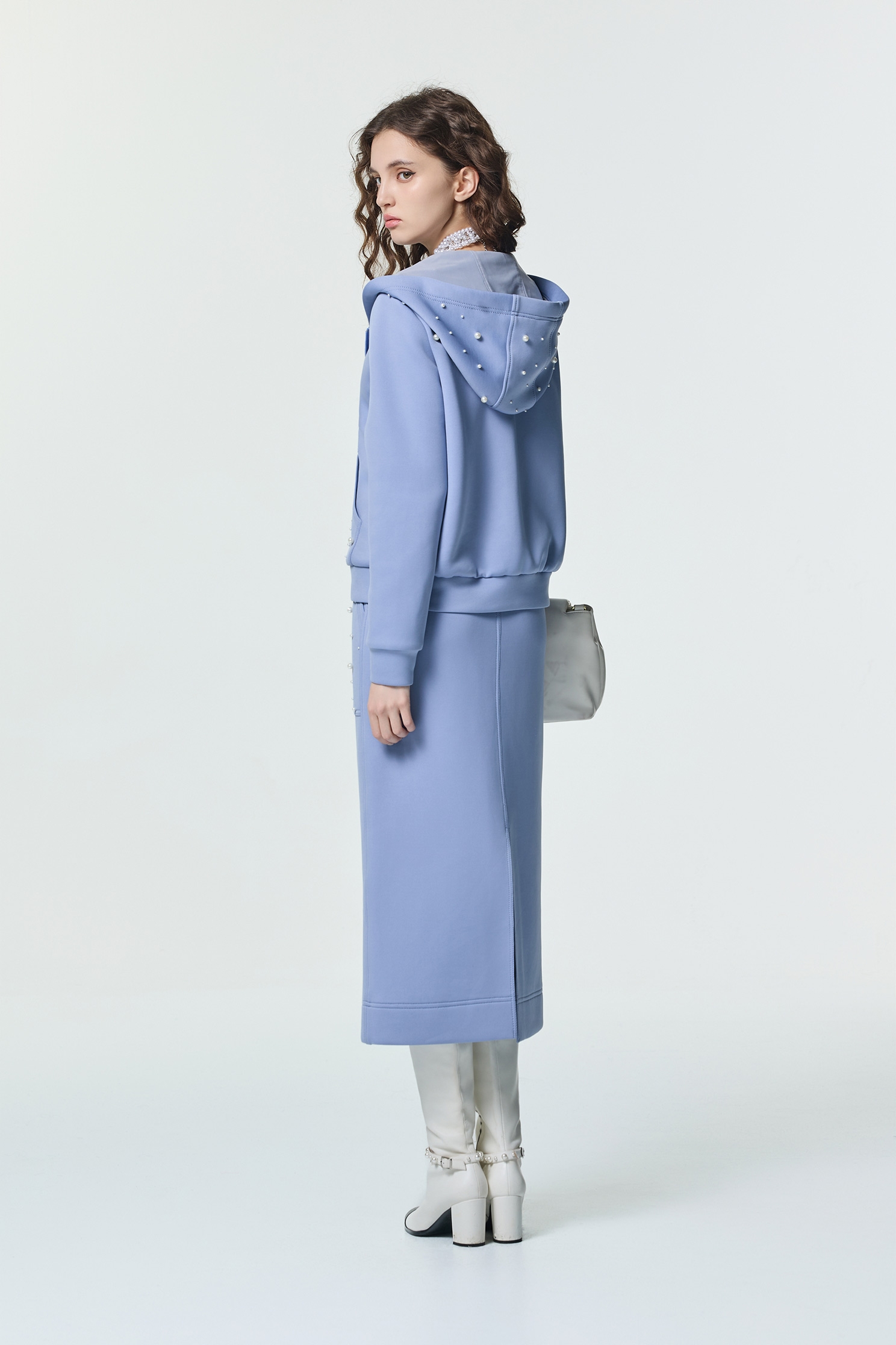 晚山新黛珍珠口袋長裙晚山新黛珍珠口袋長裙,刺繡,春夏穿搭,時髦成套搭配,珍珠,簡約穿搭,長裙