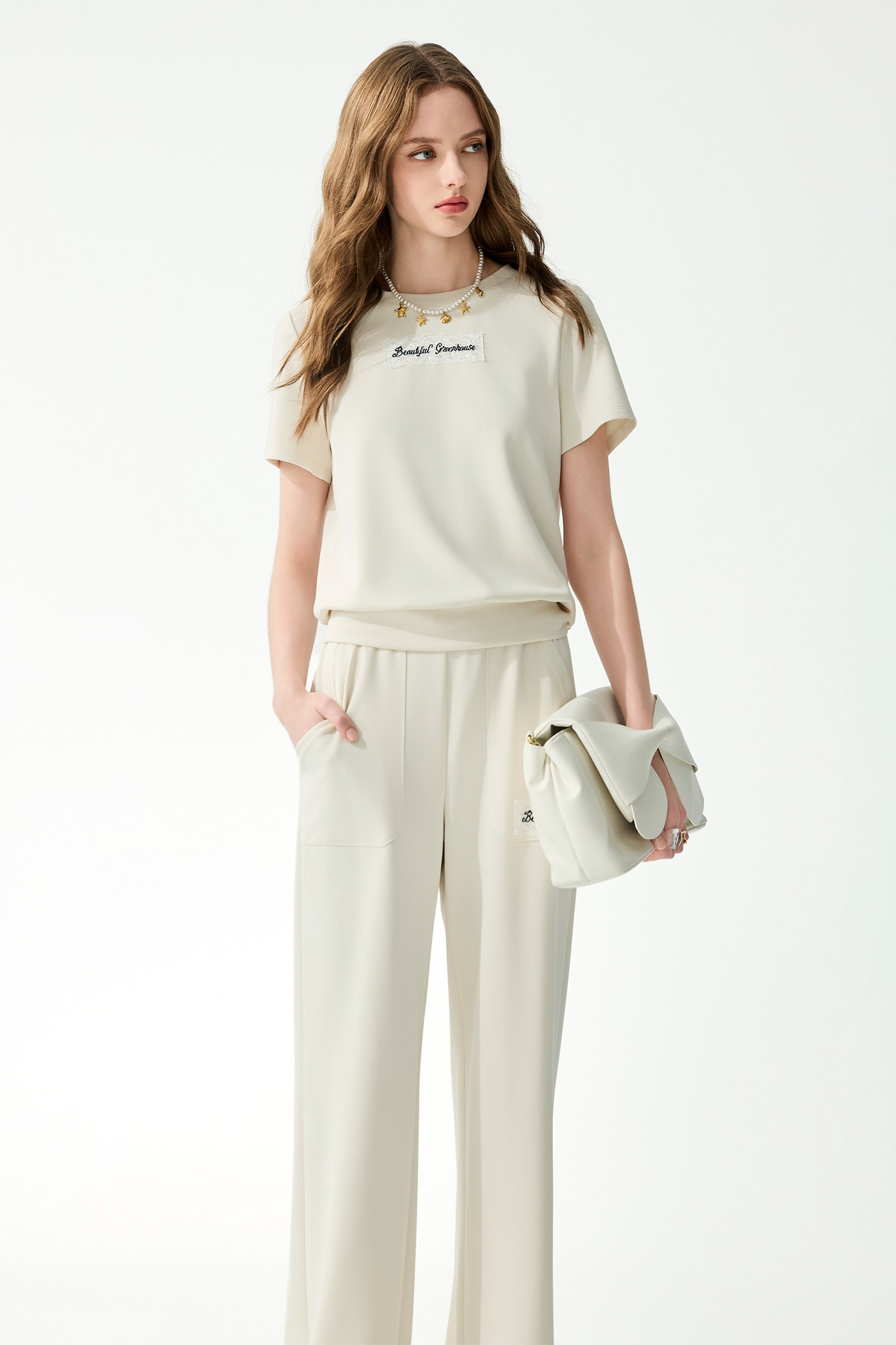 綴美麗溫室刺繡寬褲綴美麗溫室刺繡寬褲,刺繡,寬褲,春夏穿搭,蕾絲,褲子