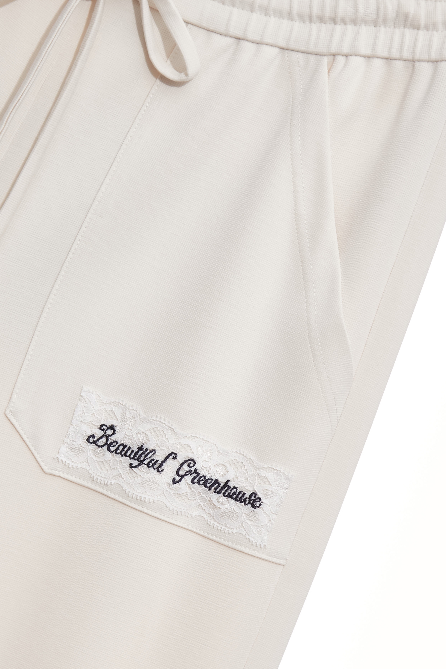 綴美麗溫室刺繡寬褲綴美麗溫室刺繡寬褲,刺繡,寬褲,春夏穿搭,蕾絲,褲子