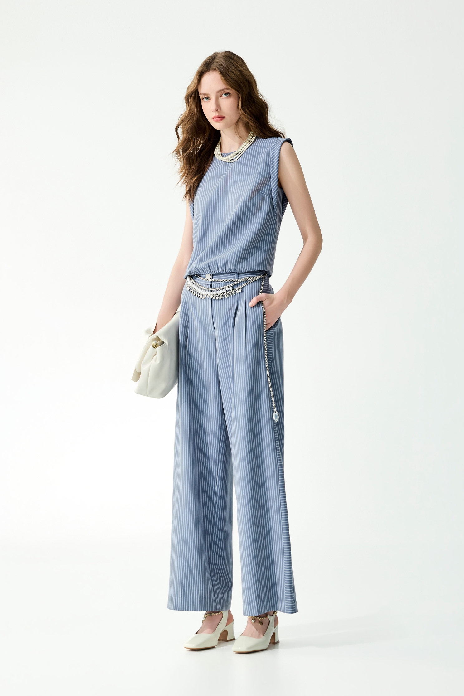 造型微光藍細條長褲造型微光藍細條上衣,上衣,寬褲,春夏穿搭,褲子