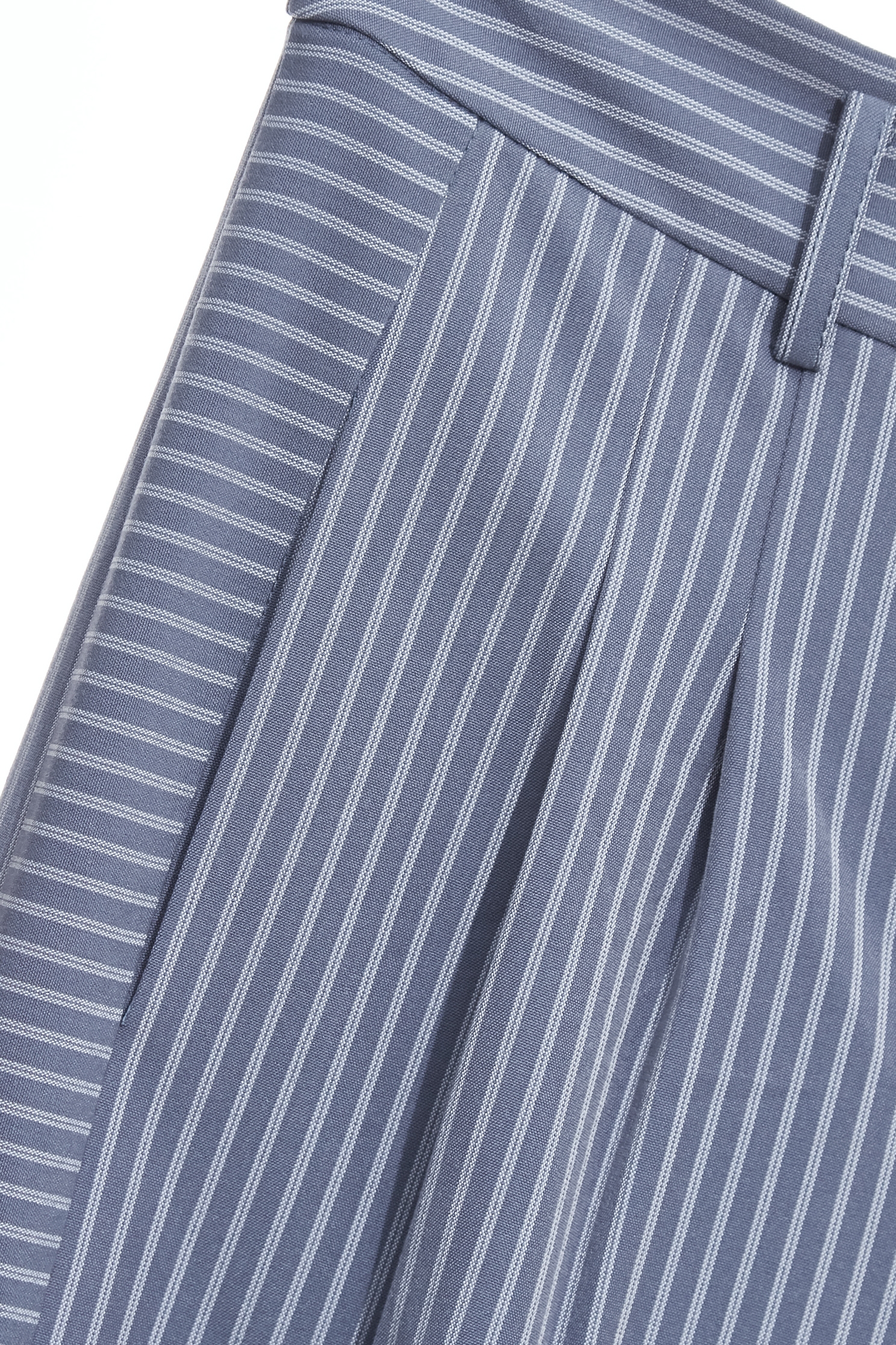 造型微光藍細條長褲造型微光藍細條上衣,上衣,寬褲,春夏穿搭,褲子