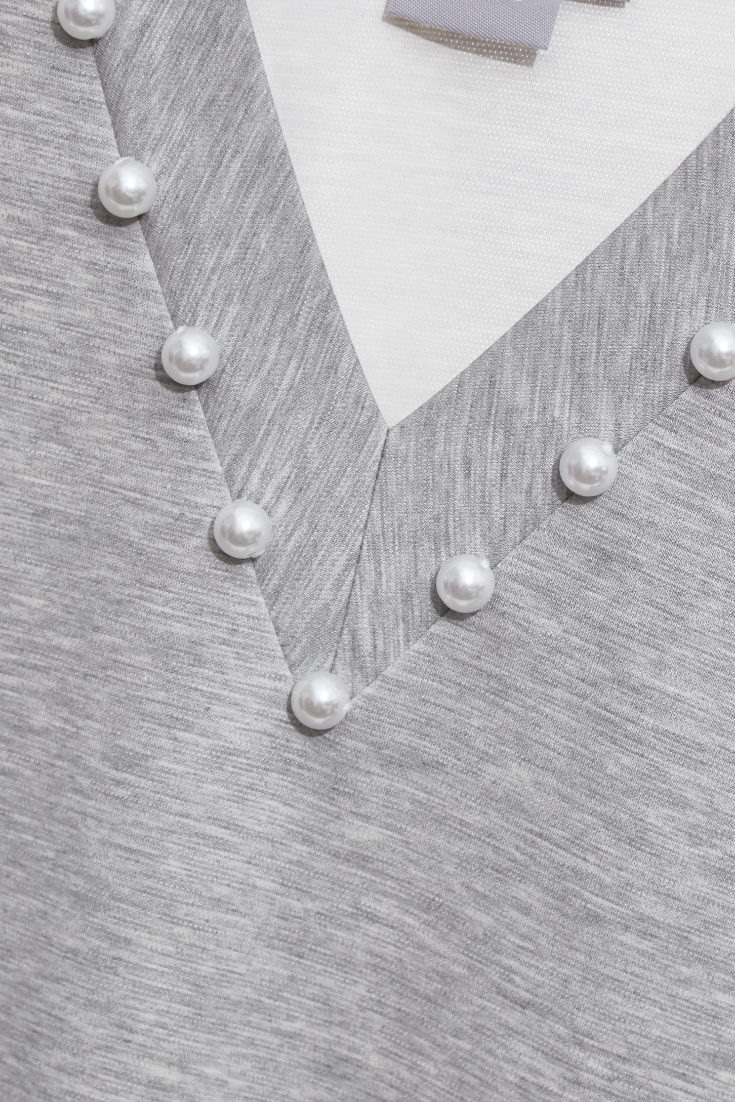 極簡鑲珍珠無袖上衣極簡鑲珍珠無袖上衣,一般背心,一般背心馬甲,上衣,春夏穿搭,珍珠,白色背心,背心,黑色背心