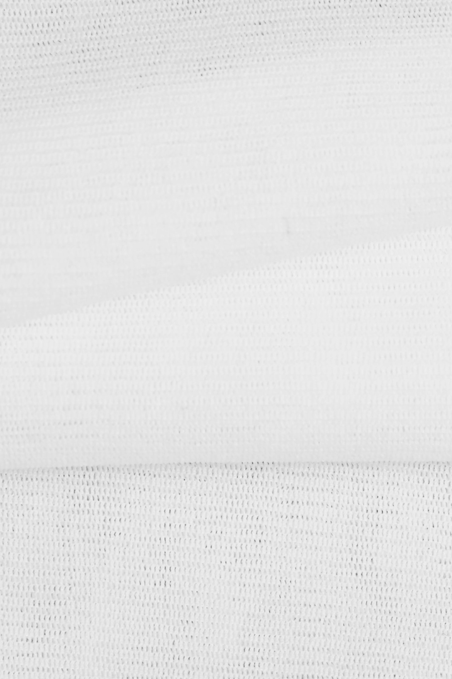 經典多功能內搭上衣經典多功能內搭上衣,上衣,內搭上衣,春夏穿搭,白色上衣,黑色上衣