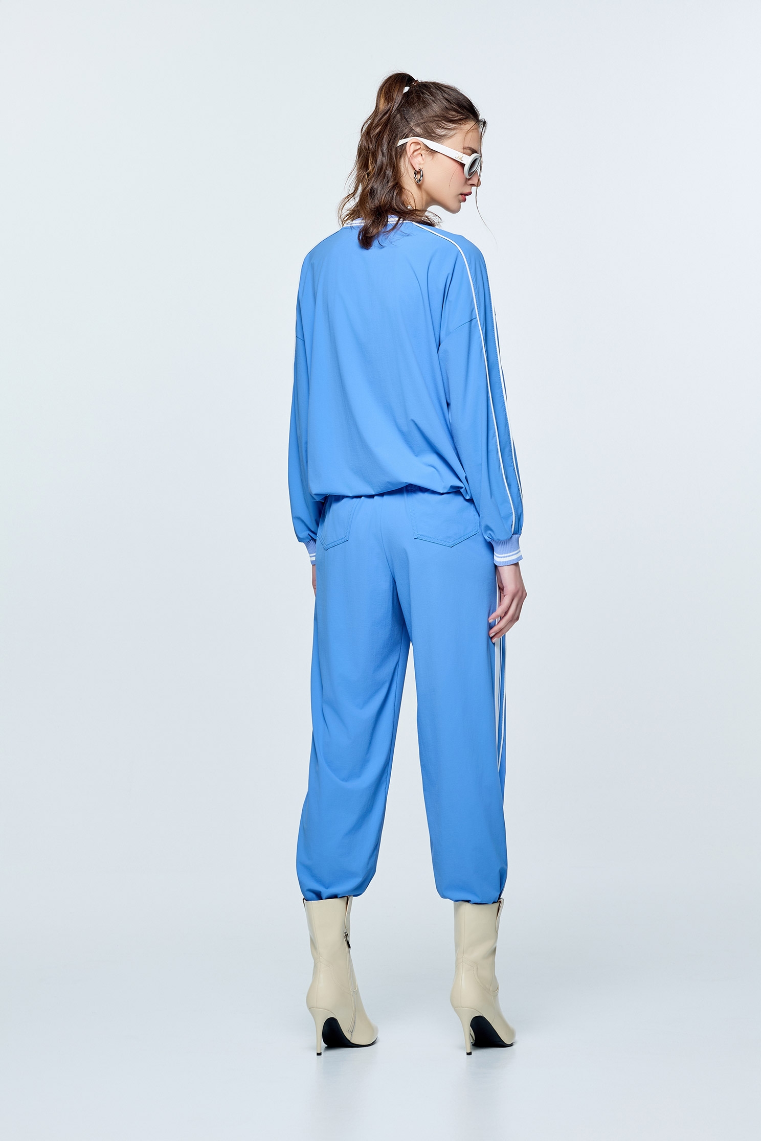 彩虹衣膠原蛋白側邊線條長褲彩虹衣膠原蛋白側邊線條長褲,春夏穿搭,褲子