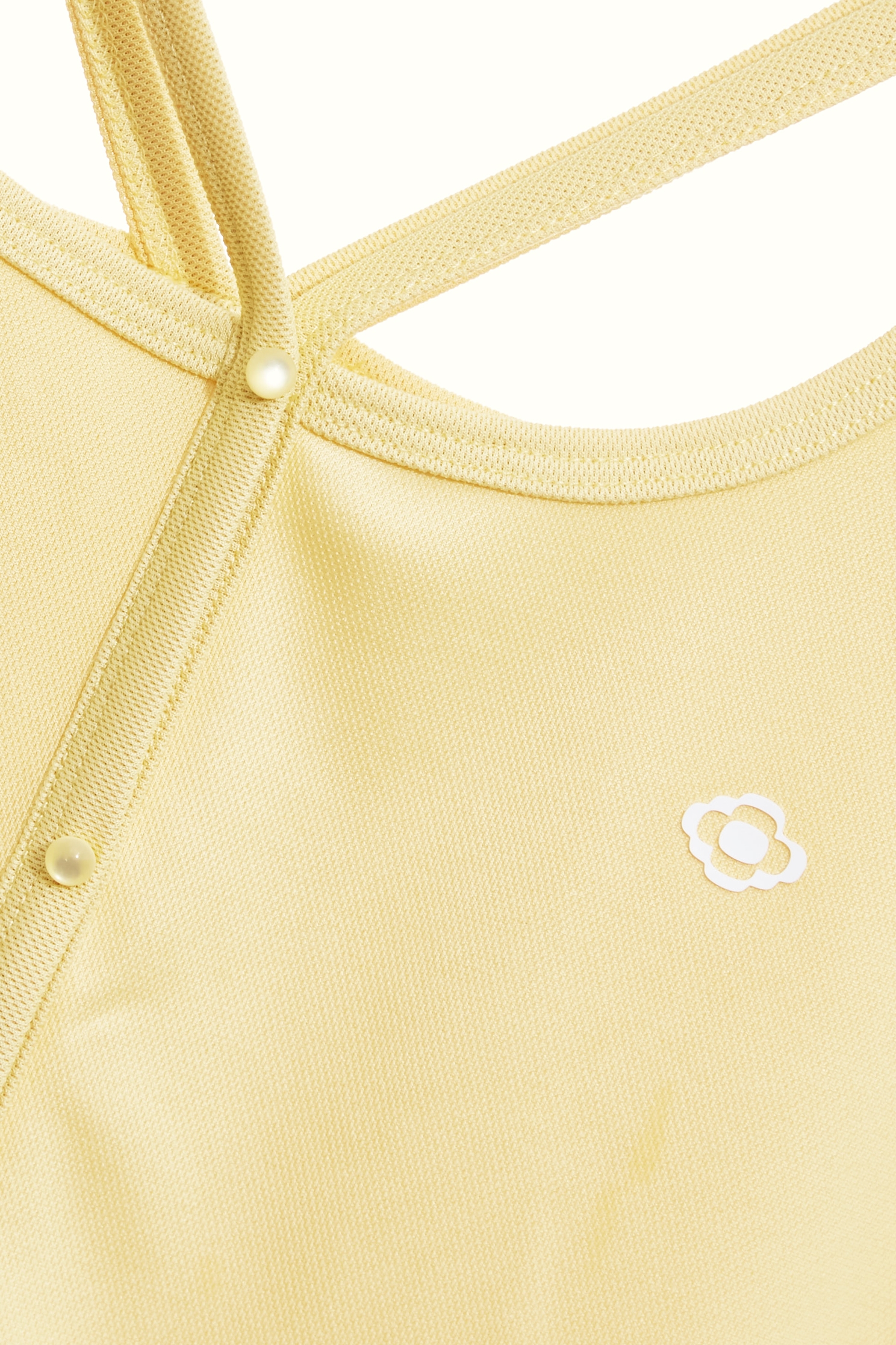 膠原蛋白U領無袖背心上衣膠原蛋白U領無袖背心上衣,一般背心,一般背心馬甲,上衣,春夏穿搭,背心