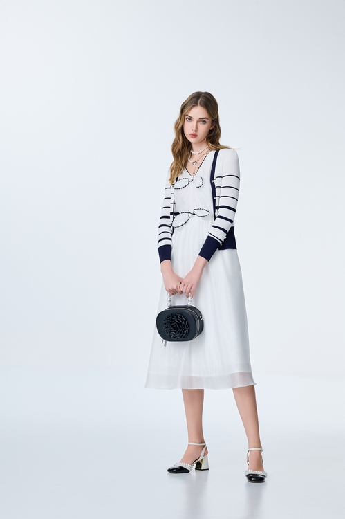 海洋洞穴色小香風針織外套,白色外套