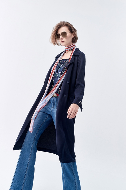 垂墜感風衣,一日穿搭