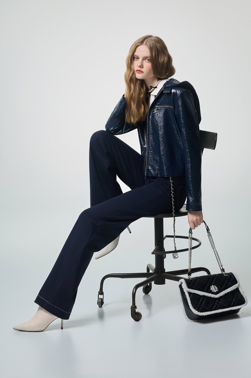 光澤感海軍藍仿皮外套,皮革