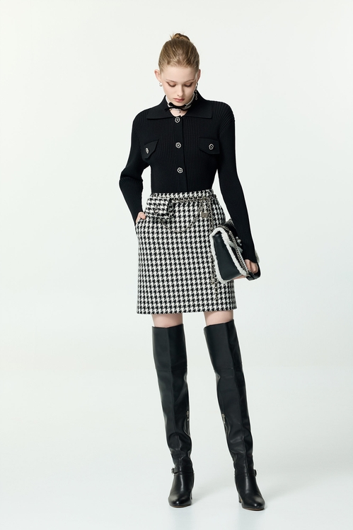 坑條修身花朵釦飾針織外罩,針織外套