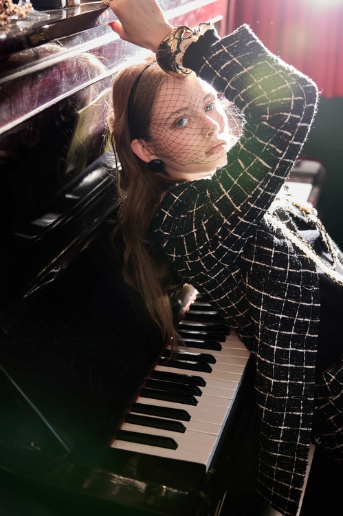 荷葉領經典黑白格彈性中長外套,派對特輯