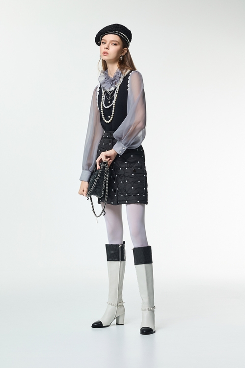 黑底白點菱形格鋪棉短裙,短裙