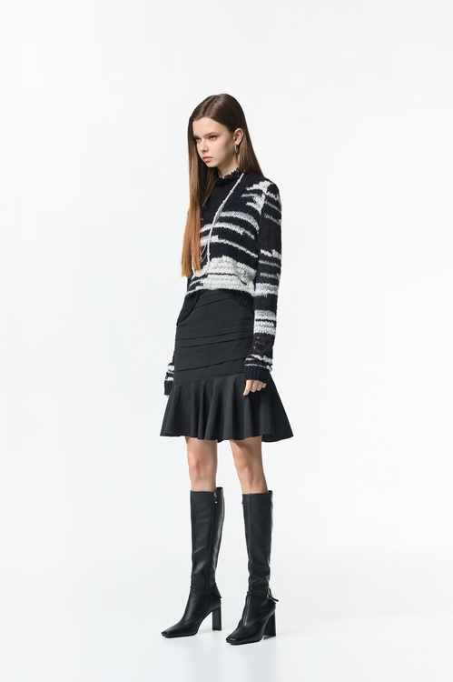 記憶抓摺式變化波浪裙,短裙