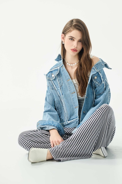 閃亮腰帶環條紋寬褲,,閃亮腰帶環條紋寬褲,一般外套,刺繡,外套,春夏穿搭,條紋,褲子,西裝外套,春夏穿搭,牛仔,牛仔褲,褲子,一般外套,刺繡,外套,春夏穿搭,牛仔,牛仔外套,上衣,刺繡,春夏穿搭,條紋,純棉,刺繡,春夏穿搭,條紋,褲子