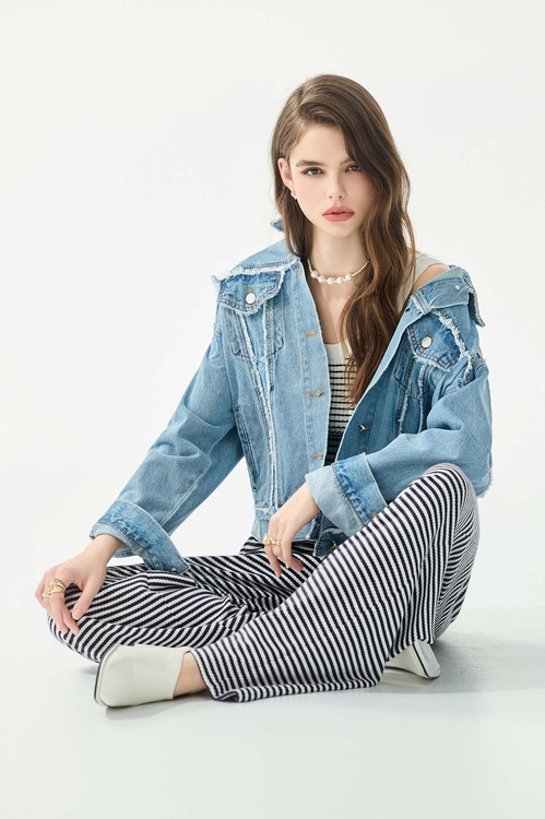 閃亮腰帶環條紋寬褲,,閃亮腰帶環條紋寬褲,一般外套,刺繡,外套,春夏穿搭,條紋,褲子,西裝外套,春夏穿搭,牛仔,牛仔褲,褲子,一般外套,刺繡,外套,春夏穿搭,牛仔,牛仔外套,上衣,刺繡,春夏穿搭,條紋,純棉,刺繡,春夏穿搭,條紋,褲子