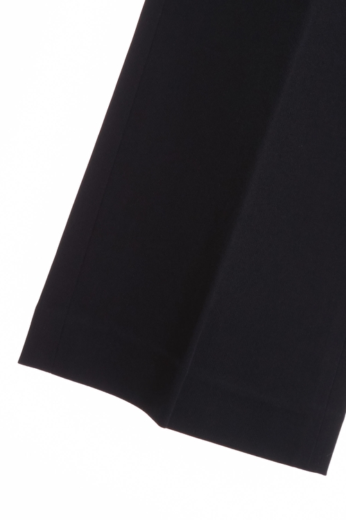 藍黑色直筒西裝褲,一日穿搭