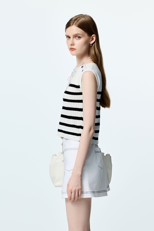 跳色壓線造型褲裙,褲裙