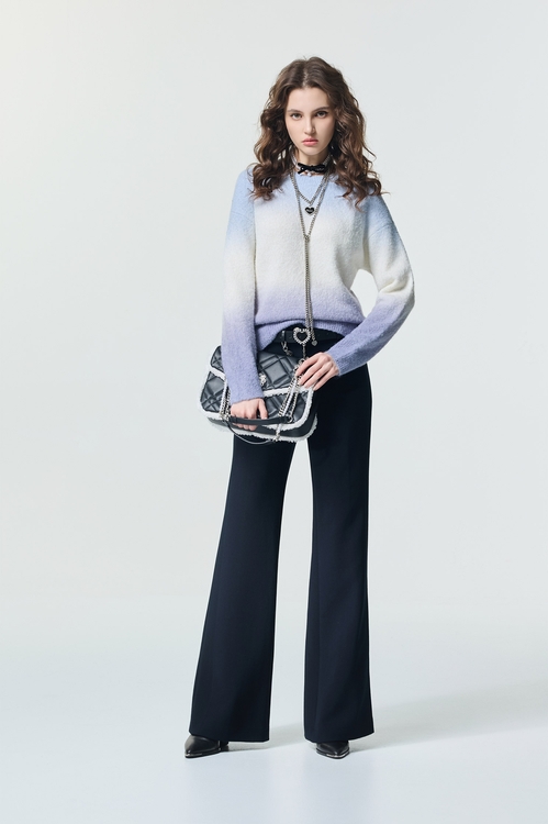 簡約海軍藍小喇叭褲,喇叭褲