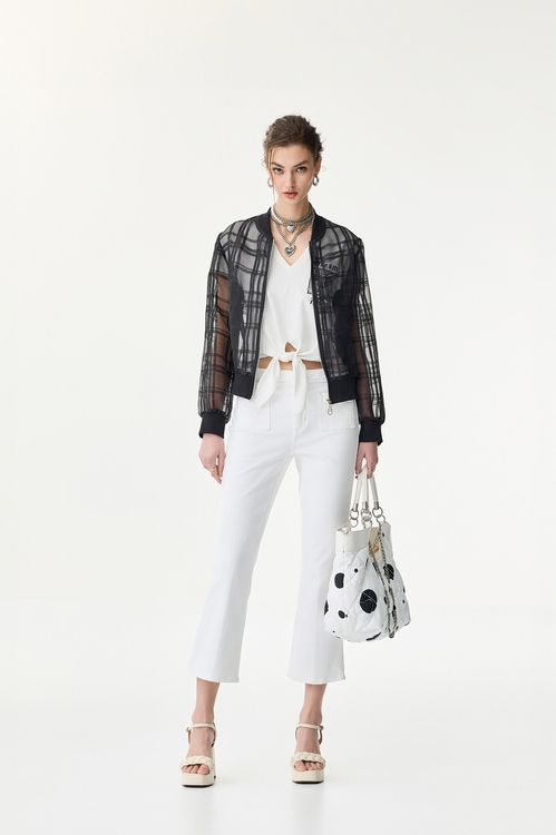 白色單寧八分微喇叭褲,牛仔褲