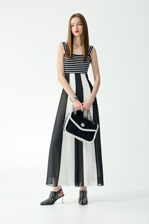 黑白直條雪紡女神長洋裝,,黑白直條雪紡女神長洋裝,一般洋裝,丹寧,春夏穿搭,條紋,一般洋裝,春夏穿搭,一般洋裝,春夏穿搭,洋裝特輯,長袖洋裝,一般洋裝,春夏穿搭,荷葉,一般洋裝,春夏穿搭,一般洋裝,春夏穿搭,條紋,針織,雪紡,黑色洋裝