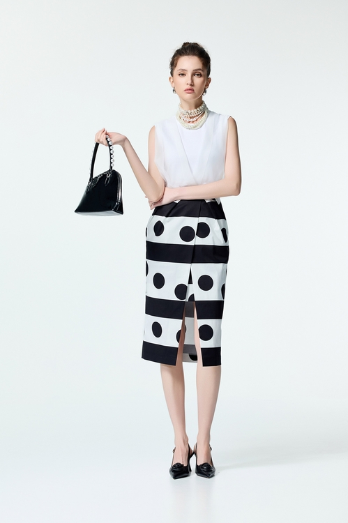 異材拼接黑白波點花苞洋裝,波點