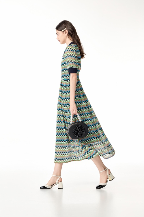 五彩山形紋洋裝,短袖洋裝