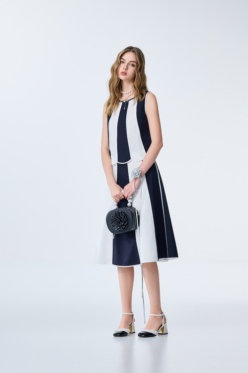 海洋洞穴色拼接配色造型上衣,無袖上衣