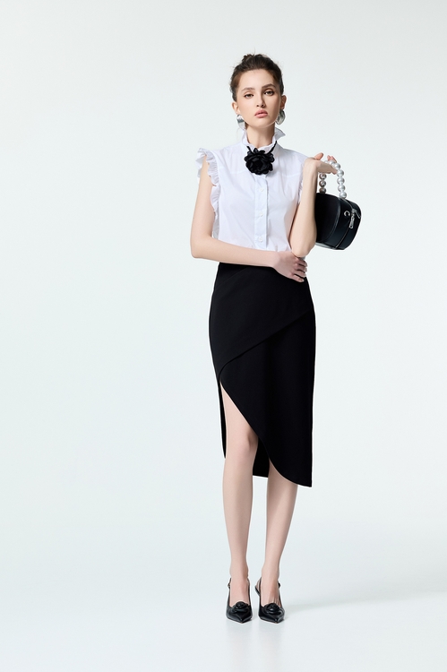 花朵別針式荷葉襯衫背心,無袖上衣