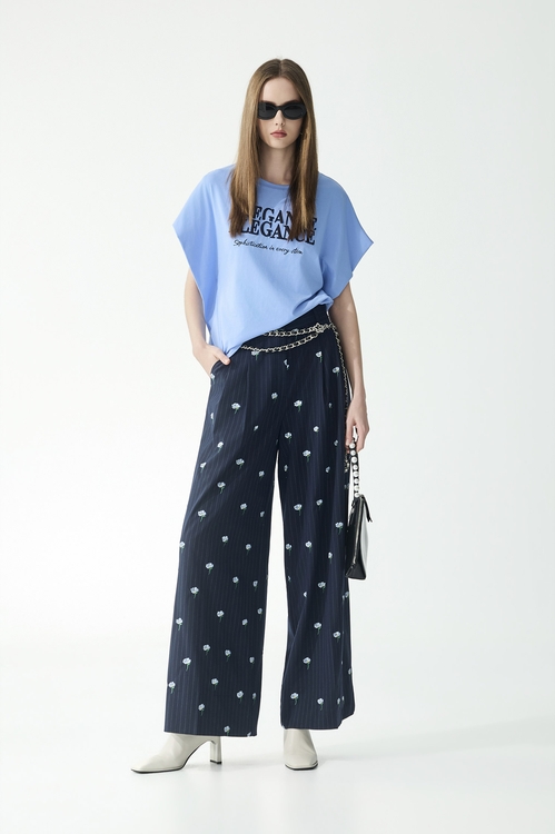 優雅單字疊影刺繡Ｔ恤上衣,,優雅單字疊影刺繡Ｔ恤上衣,一般外套,刺繡,外套,春夏穿搭,條紋,褲子,西裝外套,春夏穿搭,牛仔,牛仔褲,褲子,一般外套,刺繡,外套,春夏穿搭,牛仔,牛仔外套,上衣,刺繡,春夏穿搭,條紋,純棉,刺繡,春夏穿搭,條紋,褲子,上衣,刺繡,春夏穿搭,條紋,襯衫,刺繡,春夏穿搭,牛仔,牛仔裙,上衣,刺繡,春夏穿搭,白色上衣,上衣,丹寧,春夏穿搭,白色上衣,純棉,蕾絲,刺繡,春夏穿搭,條紋,褲子,西裝褲,一般洋裝,丹寧,春夏穿搭,條紋,上衣,春夏穿搭,襯衫,上衣,刺繡,春夏穿搭