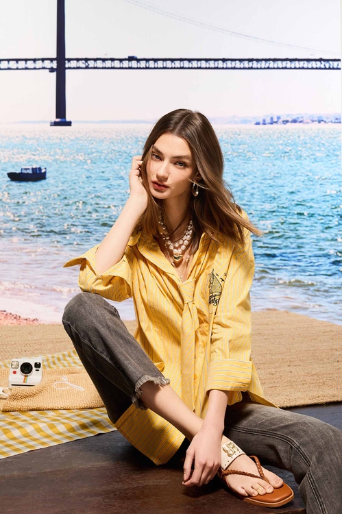 黃灰條不規則剪接大襯衫,,黃灰條不規則剪接大襯衫,上班OL穿搭,上衣,春夏穿搭,條紋,約會特輯,針織,針織上衣,針織衫,V領上衣,上衣,人氣商品,春夏穿搭,約會特輯,針織,針織上衣,針織衫,人氣商品,外套,春夏穿搭,條紋,約會特輯,針織,針織外套,一般外套,上班OL穿搭,外套,小香風,小香風外套,秋冬穿搭,簡約穿搭,約會特輯,蝴蝶結,V領上衣,上衣,春夏穿搭,格紋,約會特輯,針織,針織上衣,針織衫,上衣,人氣商品,春夏穿搭,簡約穿搭,約會特輯,針織,針織上衣,針織衫,上班OL穿搭,上衣,派對特輯,秋冬穿搭,約會特輯,荷葉,T恤,上衣,春夏穿搭,珍珠,約會特輯,輕奢度假,輕奢渡假,上衣,人氣商品,春夏穿搭,無袖上衣,約會特輯,背心,荷葉,輕奢度假,輕奢渡假,雪紡,雪紡上衣,一般背心,一般背心馬甲,上衣,刺繡,春夏穿搭,無袖上衣,無袖背心,背心,荷葉,輕奢度假,輕奢渡假,雪紡,雪紡上衣,上衣,人氣商品,春夏穿搭,短袖上衣,輕奢度假,輕奢渡假,T-Shirt,春夏穿搭,純棉,繡花,輕奢度假,輕奢渡假,一般背心,一般背心馬甲,春夏穿搭,無袖上衣,約會特輯,背心,襯衫,輕奢度假,輕奢渡假,飾品,上班OL穿搭,人氣商品,春夏穿搭,條紋,繡花,襯衫,輕奢度假,輕奢渡假