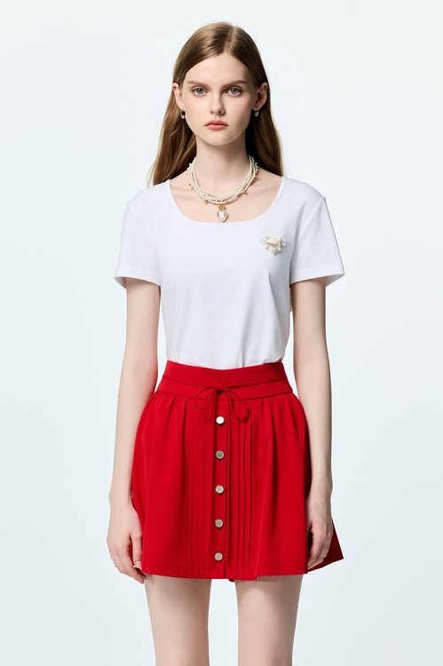 簍空洞造型背T恤上衣,約會特輯