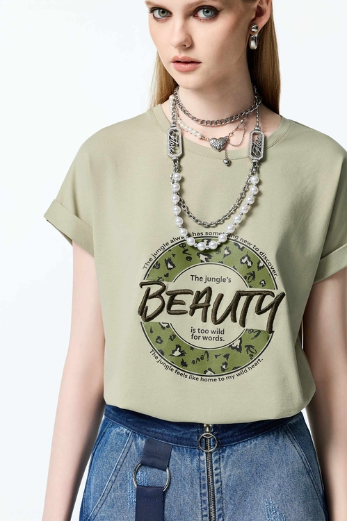 海帶綠美麗刺繡Ｔ恤上衣,T-Shirt