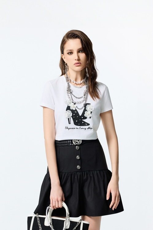 手工珍珠花飾短靴圖騰T恤,T-Shirt