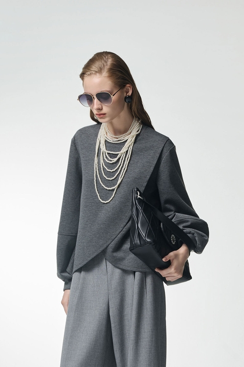 單字平衡刺繡上衣,繡花上衣