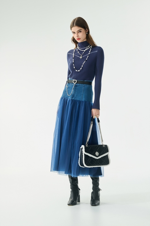 簍空Ｖ造型針織上衣,內搭上衣