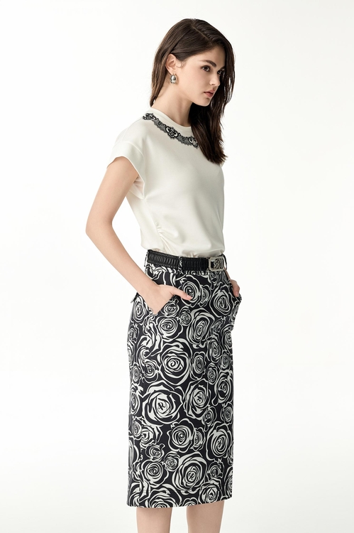 黑蕾絲印花修身T恤,蕾絲上衣