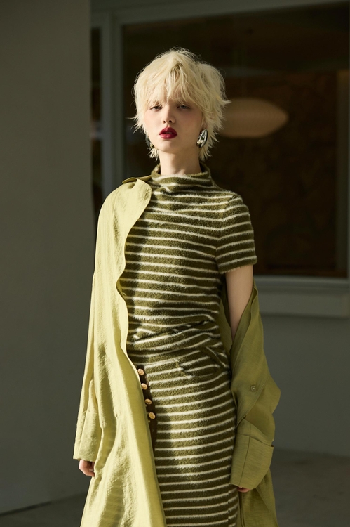 酸橙綠條紋單品上衣,人氣商品