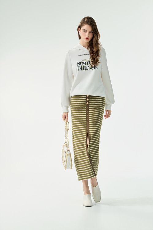 綴梅花鹿刺繡連帽上衣,,綴梅花鹿刺繡連帽上衣,上班OL穿搭,丹寧,喇叭褲,春夏穿搭,牛仔褲,白色褲子,褲子,上班OL穿搭,上衣,人氣商品,春夏穿搭,珍珠,襯衫,T恤,上衣,春夏穿搭,約會特輯,純棉,輕奢度假,輕奢渡假,上衣,春夏穿搭,白色上衣,雪紡,人氣商品,春夏穿搭,條紋,約會特輯,長裙,V領上衣,上班OL穿搭,上衣,春夏穿搭,約會特輯,荷葉,蕾絲,蕾絲上衣,V領上衣,上班OL穿搭,上衣,春夏穿搭,蝴蝶結,襯衫,上班OL穿搭,上衣,刺繡,春夏穿搭,白色上衣,襯衫,上班OL穿搭,上衣,小香風,春夏穿搭,白色上衣,蝴蝶結,針織,針織衫,V領上衣,上衣,春夏穿搭,約會特輯,花花世界,輕奢度假,輕奢渡假,針織,針織上衣,針織衫,T-Shirt,T恤,上衣,春夏穿搭,約會特輯,花花世界,春夏穿搭,時髦成套搭配,約會特輯,花花世界,長裙,T恤,V領上衣,上衣,春夏穿搭,珍珠,約會特輯,花花世界,一般背心,一般背心馬甲,上衣,刺繡,春夏穿搭,時髦成套搭配,無袖背心,約會特輯,背心,花花世界,輕奢度假,輕奢渡假,上衣,刺繡,春夏穿搭,白色上衣