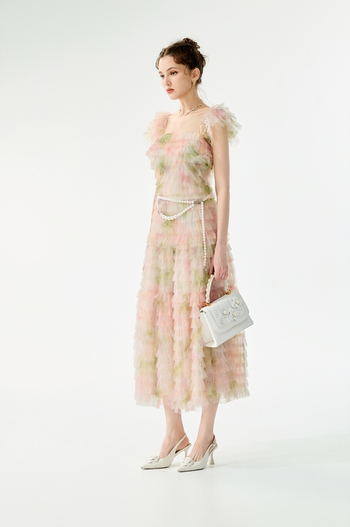 粉霧色漸層粉彩長裙,長裙