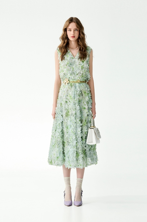 果凍薄荷色刺繡花瓣上衣,長裙