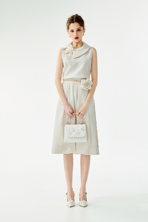 閃光澤立體玫瑰壓紋上衣,約會特輯