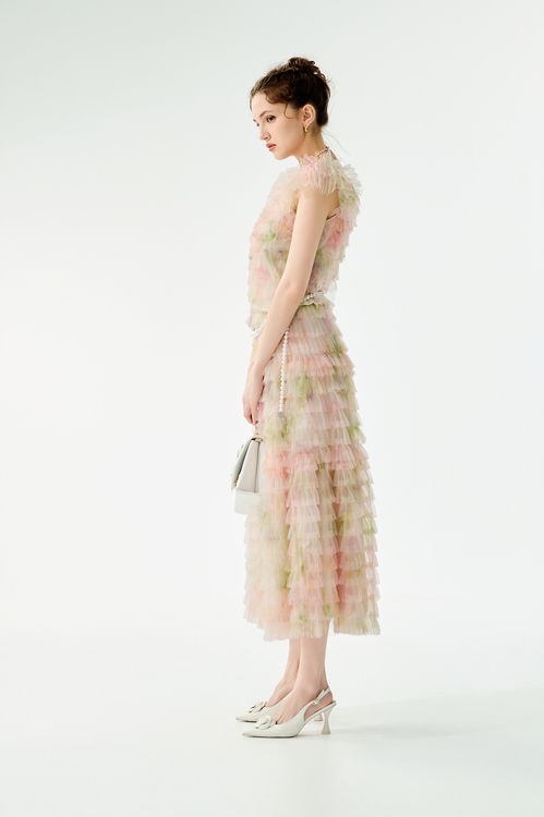 粉霧色漸層粉彩上衣,約會特輯