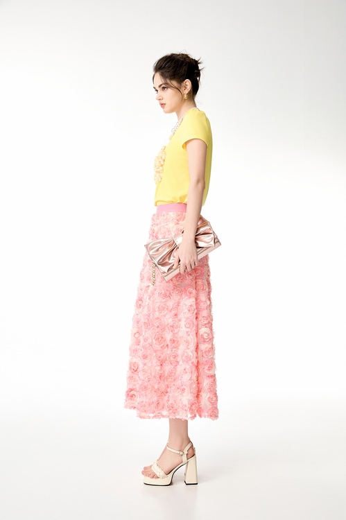 金菊黃綴花朵T恤上衣,,金菊黃綴花朵T恤上衣,上班OL穿搭,上衣,春夏穿搭,條紋,約會特輯,針織,針織上衣,針織衫,V領上衣,上衣,人氣商品,春夏穿搭,約會特輯,針織,針織上衣,針織衫,人氣商品,外套,春夏穿搭,條紋,約會特輯,針織,針織外套,一般外套,上班OL穿搭,外套,小香風,小香風外套,秋冬穿搭,簡約穿搭,約會特輯,蝴蝶結,V領上衣,上衣,春夏穿搭,格紋,約會特輯,針織,針織上衣,針織衫,上衣,人氣商品,春夏穿搭,簡約穿搭,約會特輯,針織,針織上衣,針織衫,上班OL穿搭,上衣,派對特輯,秋冬穿搭,約會特輯,荷葉,T恤,上衣,春夏穿搭,珍珠,約會特輯,輕奢度假,輕奢渡假,上衣,人氣商品,春夏穿搭,無袖上衣,約會特輯,背心,荷葉,輕奢度假,輕奢渡假,雪紡,雪紡上衣,一般背心,一般背心馬甲,上衣,刺繡,春夏穿搭,無袖上衣,無袖背心,背心,荷葉,輕奢度假,輕奢渡假,雪紡,雪紡上衣,上衣,人氣商品,春夏穿搭,短袖上衣,輕奢度假,輕奢渡假,T-Shirt,春夏穿搭,純棉,繡花,輕奢度假,輕奢渡假,一般背心,一般背心馬甲,春夏穿搭,無袖上衣,約會特輯,背心,襯衫,輕奢度假,輕奢渡假,飾品,上班OL穿搭,人氣商品,春夏穿搭,條紋,繡花,襯衫,輕奢度假,輕奢渡假,上班OL穿搭,春夏穿搭,時髦成套搭配,珍珠,短褲,褲子,一般外套,上班OL穿搭,外套,春夏穿搭,時髦成套搭配,一般背心,一般背心馬甲,上衣,春夏穿搭,背心,花花世界,刺繡,春夏穿搭,網裙,花花世界,T-Shirt,上衣,春夏穿搭,花花世界,針織,上衣,春夏穿搭,珍珠,約會特輯,花花世界,上班OL穿搭,上衣,春夏穿搭,珍珠,背心,荷葉,V領洋裝,刺繡,刺繡洋裝,春夏穿搭,洋裝特輯,短袖洋裝,花花世界,輕奢度假,輕奢渡假,T-Shirt,上衣,春夏穿搭,花花世界