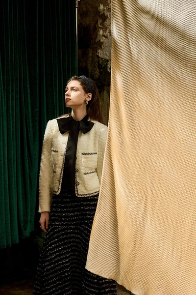 奶白色帶子紗經典花呢短外套