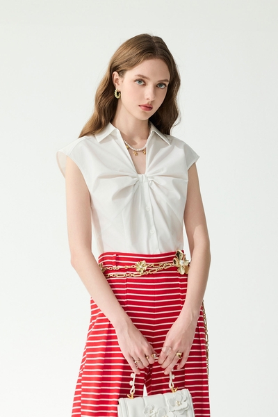 光學白結飾造型上衣