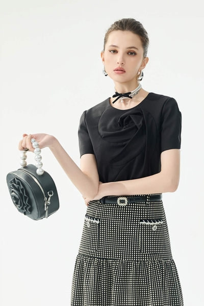 立體切割繞花上衣